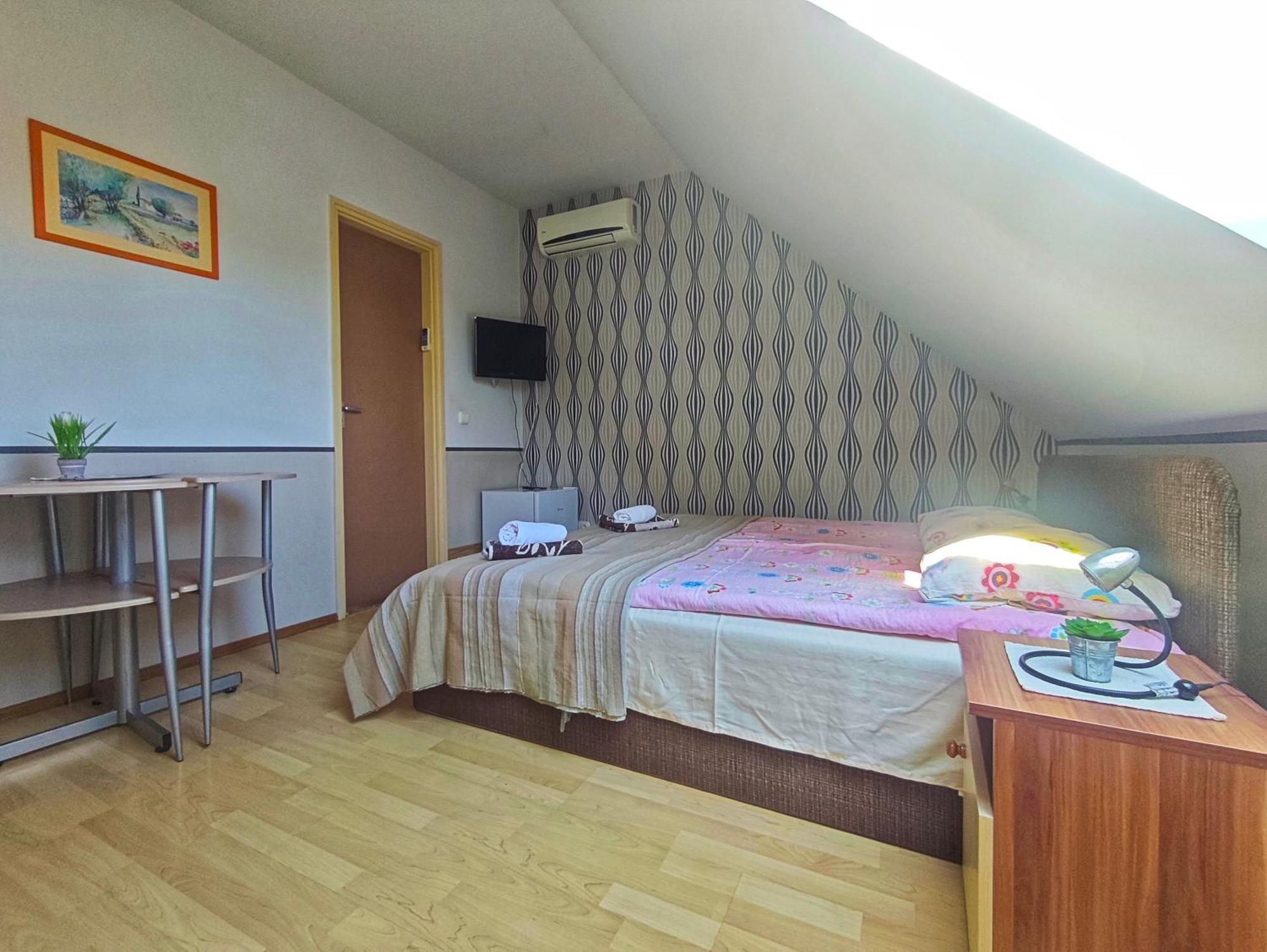 Hotel Illes Vendeghaz Keszthely Exteriér fotografie