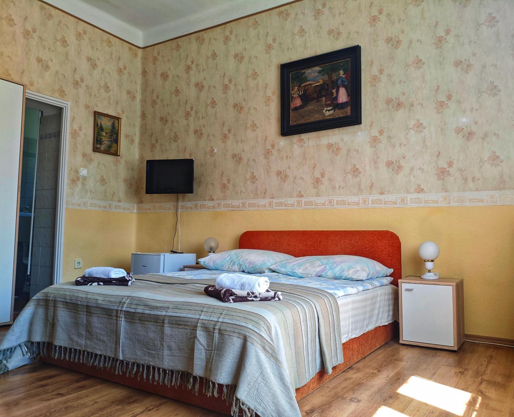 Hotel Illes Vendeghaz Keszthely Exteriér fotografie