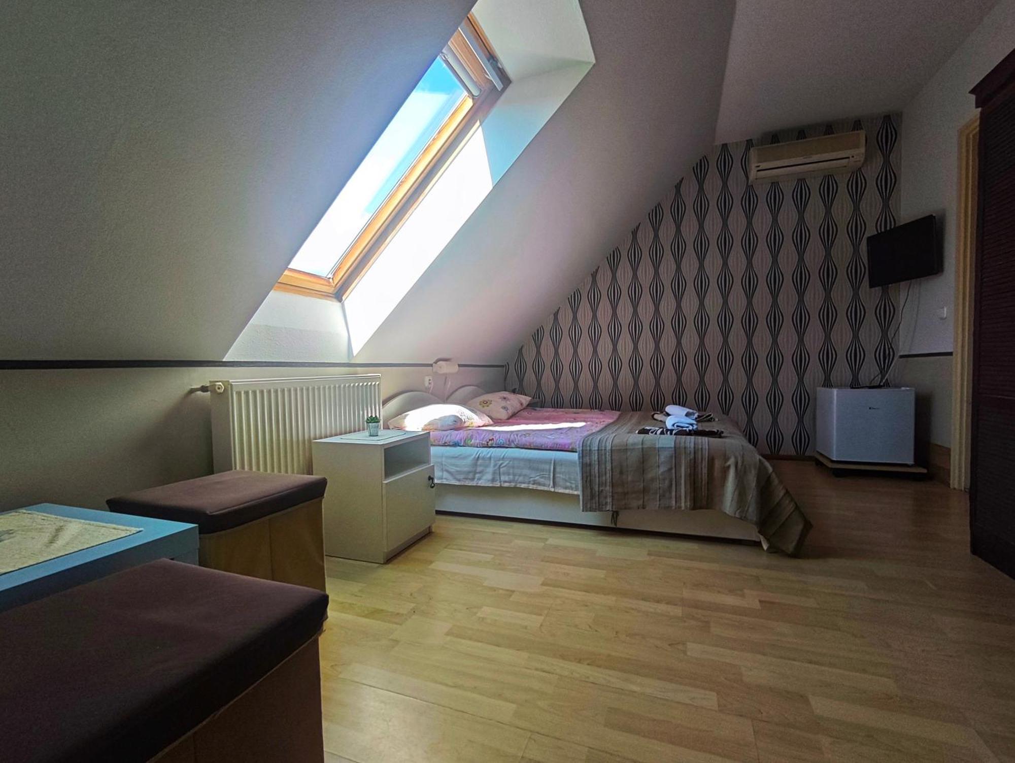 Hotel Illes Vendeghaz Keszthely Exteriér fotografie