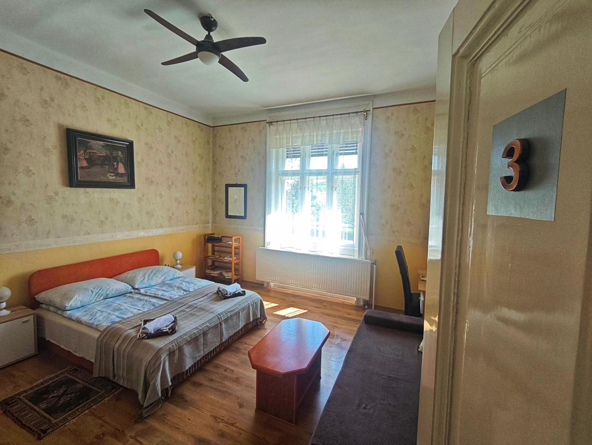 Hotel Illes Vendeghaz Keszthely Exteriér fotografie