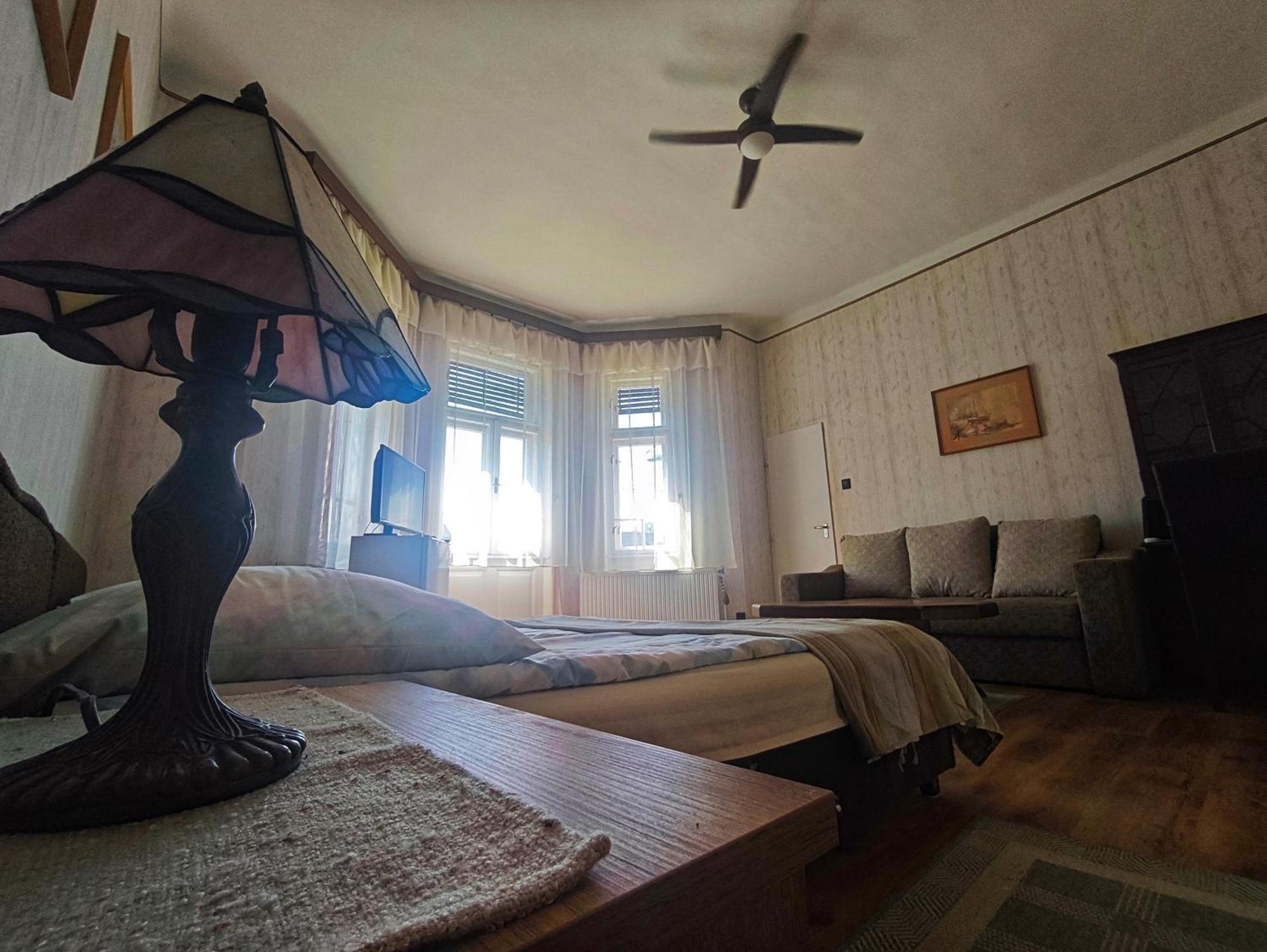 Hotel Illes Vendeghaz Keszthely Exteriér fotografie