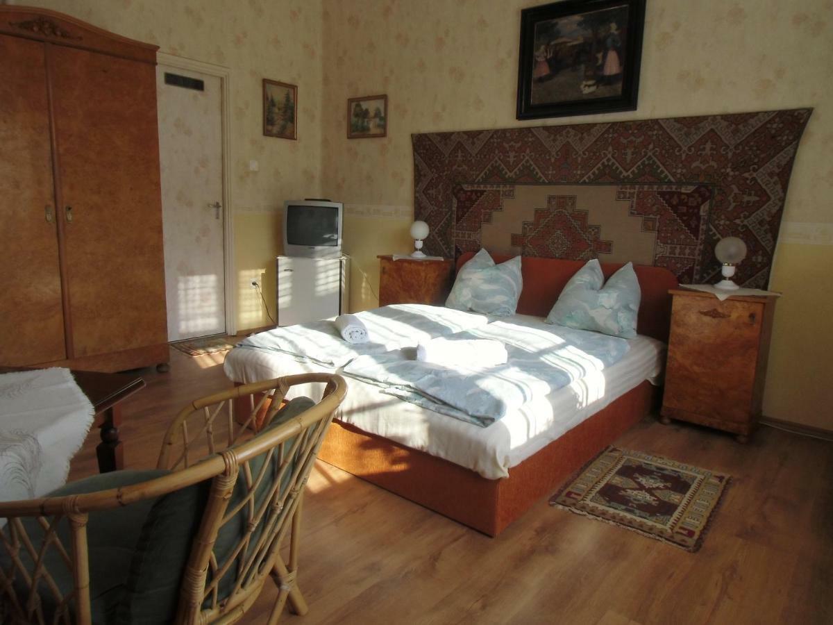 Hotel Illes Vendeghaz Keszthely Exteriér fotografie